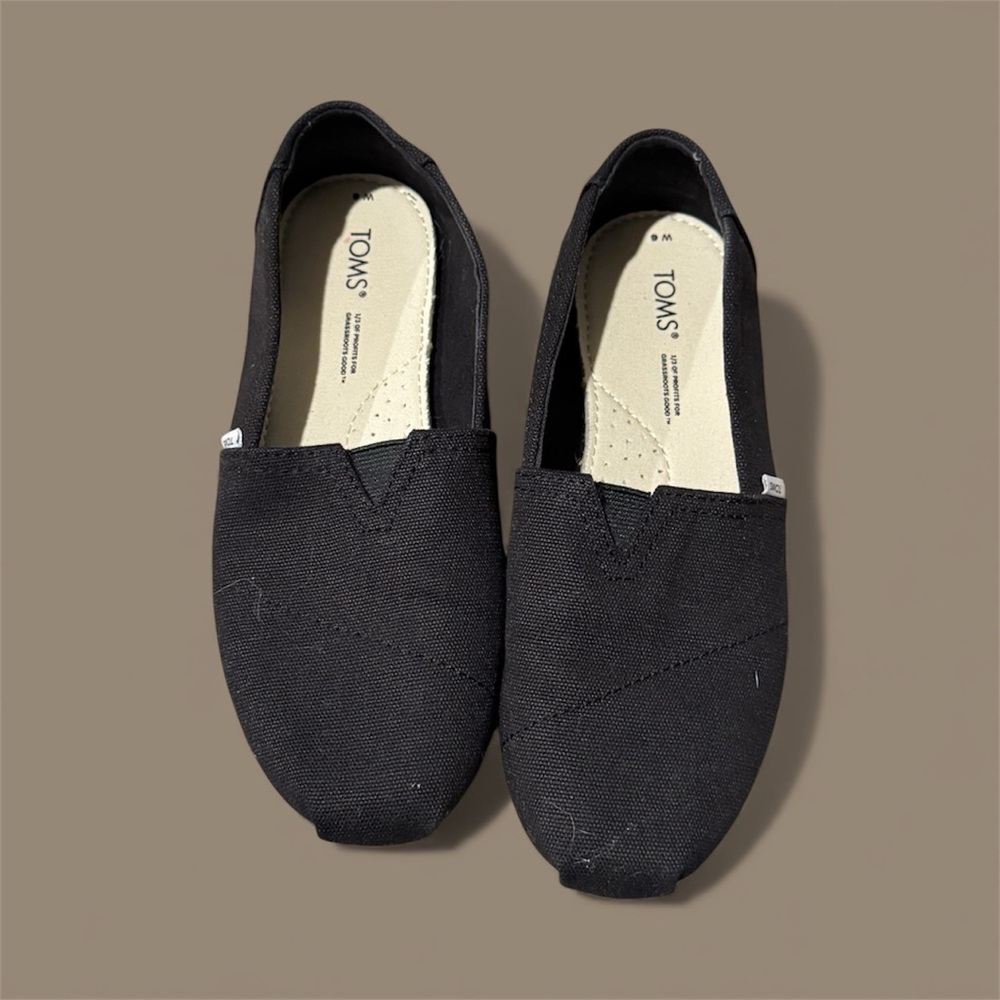 TOMS Men's Classic Black Slip-On Loafers